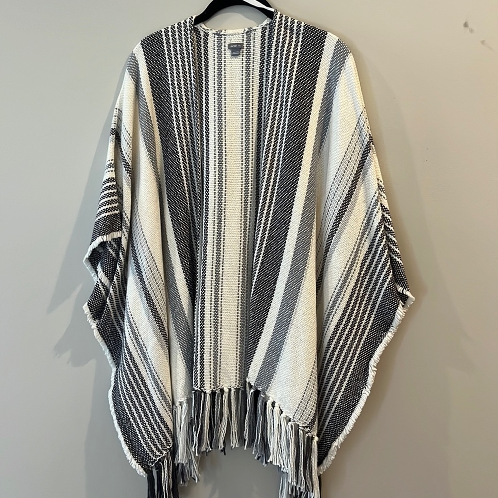 Aerie One Size open front poncho/wrap/shawl